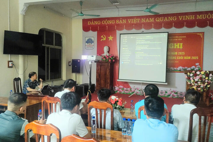 Hội Doanh nghiệp huyện Hàm Yên triển khai nhiệm vụ 6 tháng cuối năm, phổ cập trí tuệ nhân tạo AI cho doanh nghiệp