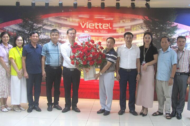 Hiệp hội Doanh nghiệp tỉnh Tuyên Quang chúc mừng Tân Giám đốc Viettel Tuyên Quang Ngô Văn Tuyến