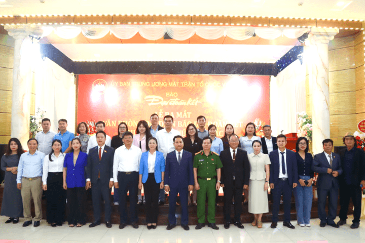 LÃNH ĐẠO HHDN TỈNH DỰ LỄ RA MẮT VĂN PHÒNG ĐẠI DIỆN BÁO ĐẠI ĐOÀN KẾT KHU VỰC MIỀN NÚI PHÍA BẮC