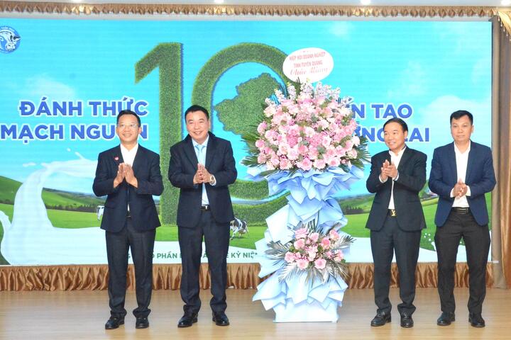 Công ty Cổ phần Hồ Toản: 10 năm “Đánh thức mạch nguồn - Kiến tạo tương lai”