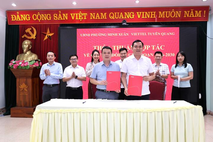 Viettel Tuyên Quang đồng hành cùng phường Minh Xuân thúc đẩy chuyển đổi số giai đoạn 2026–2030
