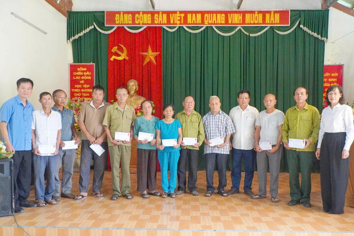Công ty Cổ phần Lâm sản và Khoáng sản Tuyên Quang tri ân gia đình chính sách nhân kỷ niệm Ngày Thương binh - Liệt sĩ