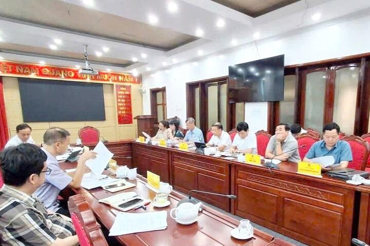 Hội đồng nhân dân tỉnh Tuyên Quang: Xem xét kiến nghị của Hiệp hội Doanh nghiệp tỉnh về chính sách giá đất, tạo môi trường đầu tư cạnh tranh