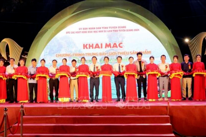 Khai mạc Chương trình trưng bày, giới thiệu sản phẩm du lịch, làng nghề Tuyên Quang năm 2024